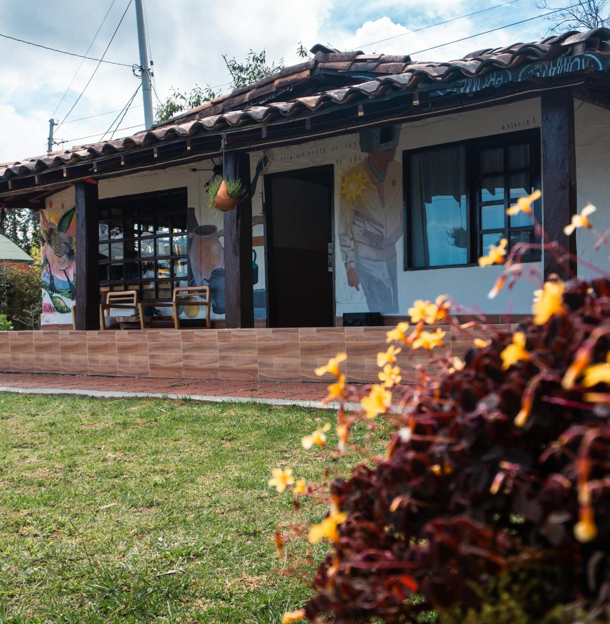 Casa Profunda - Santa Elena Guest House Medellín Eksteriør bilde